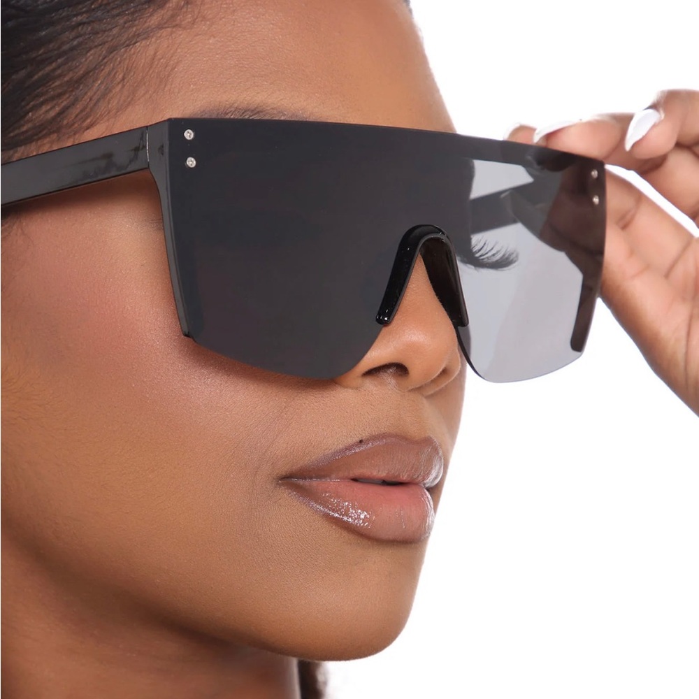 Fashion Nova shield sunglasses